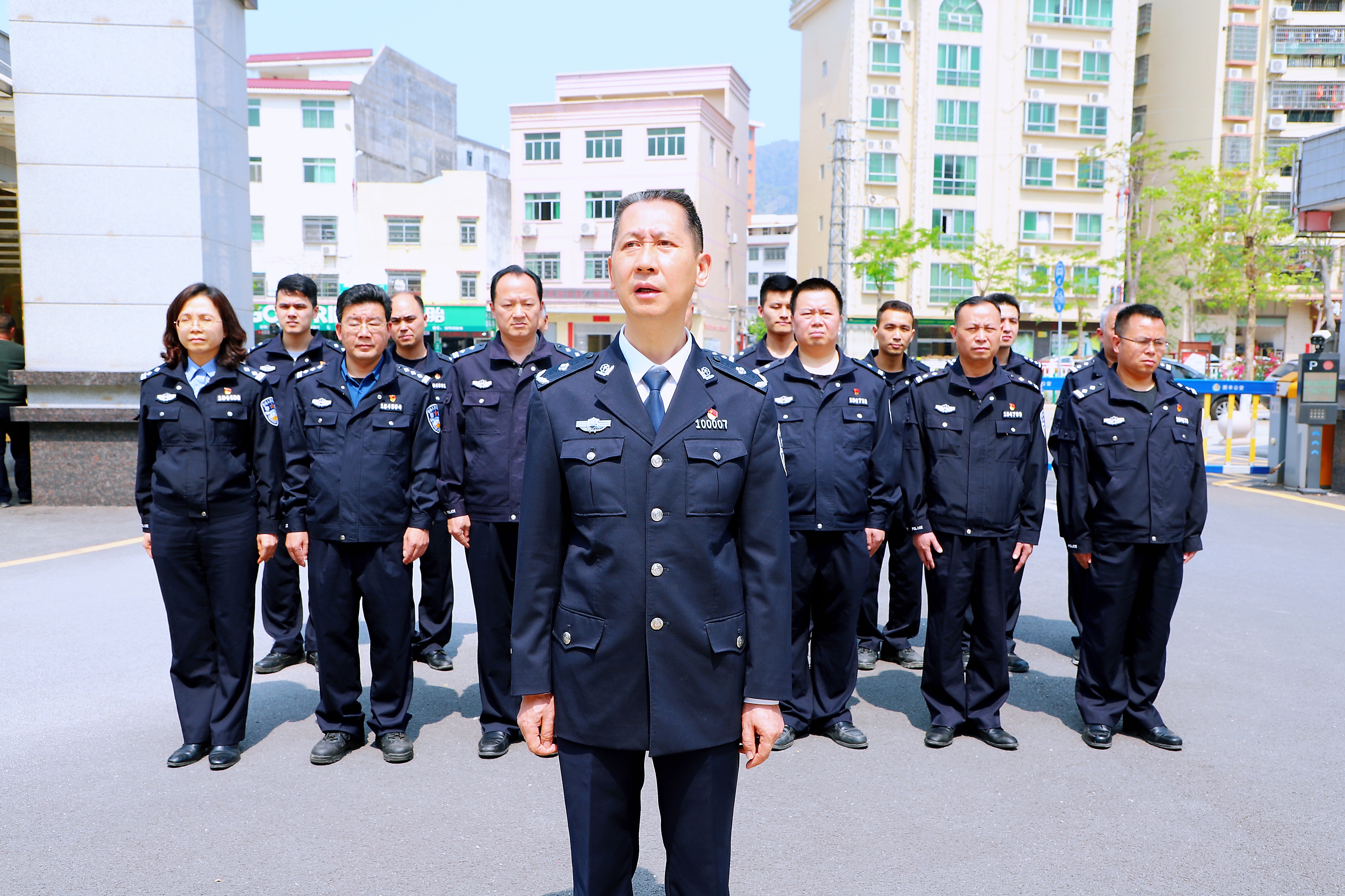 新丰县公安局举行警车发放仪式