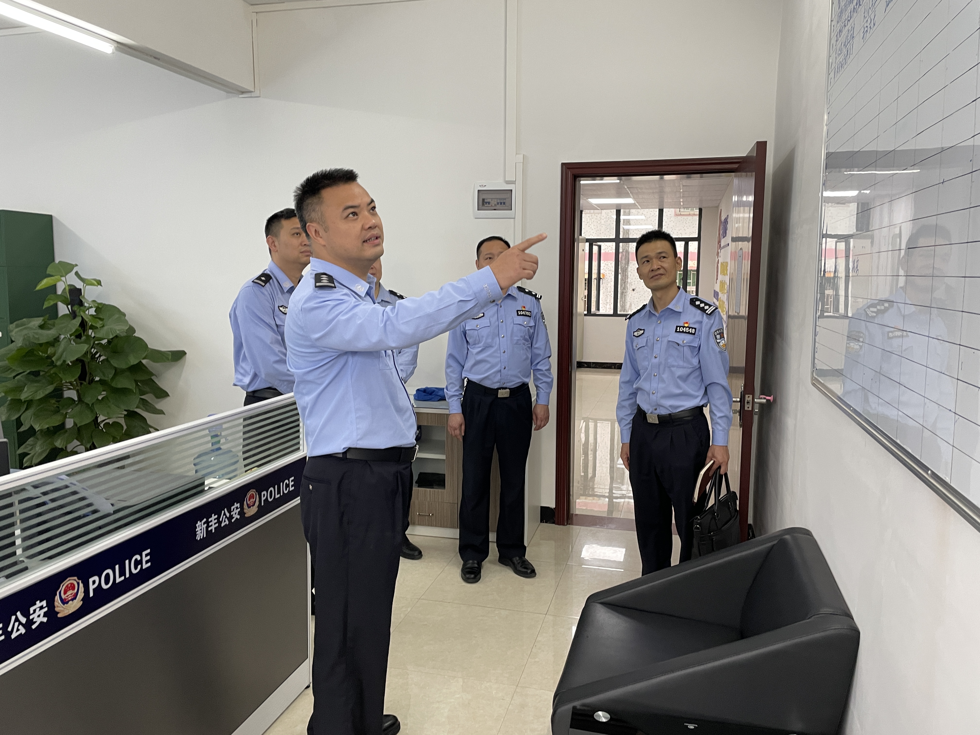 陈征明同志到丰城派出所调研